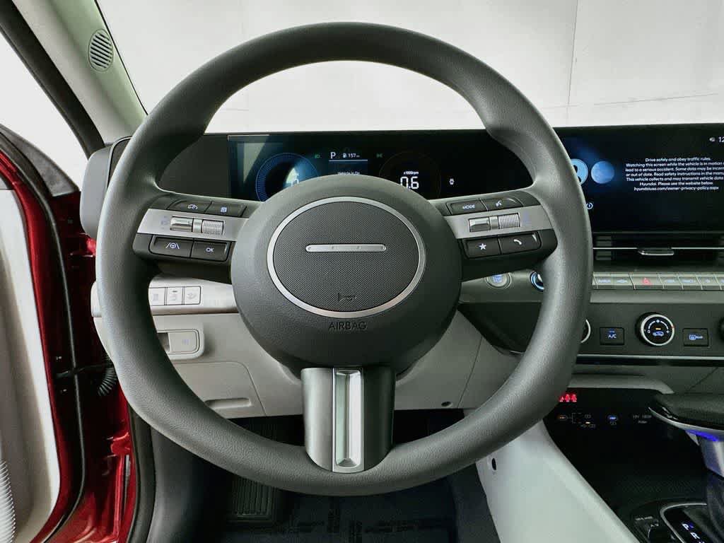 Used 2025 Hyundai Kona SE AWD/4WD image 17