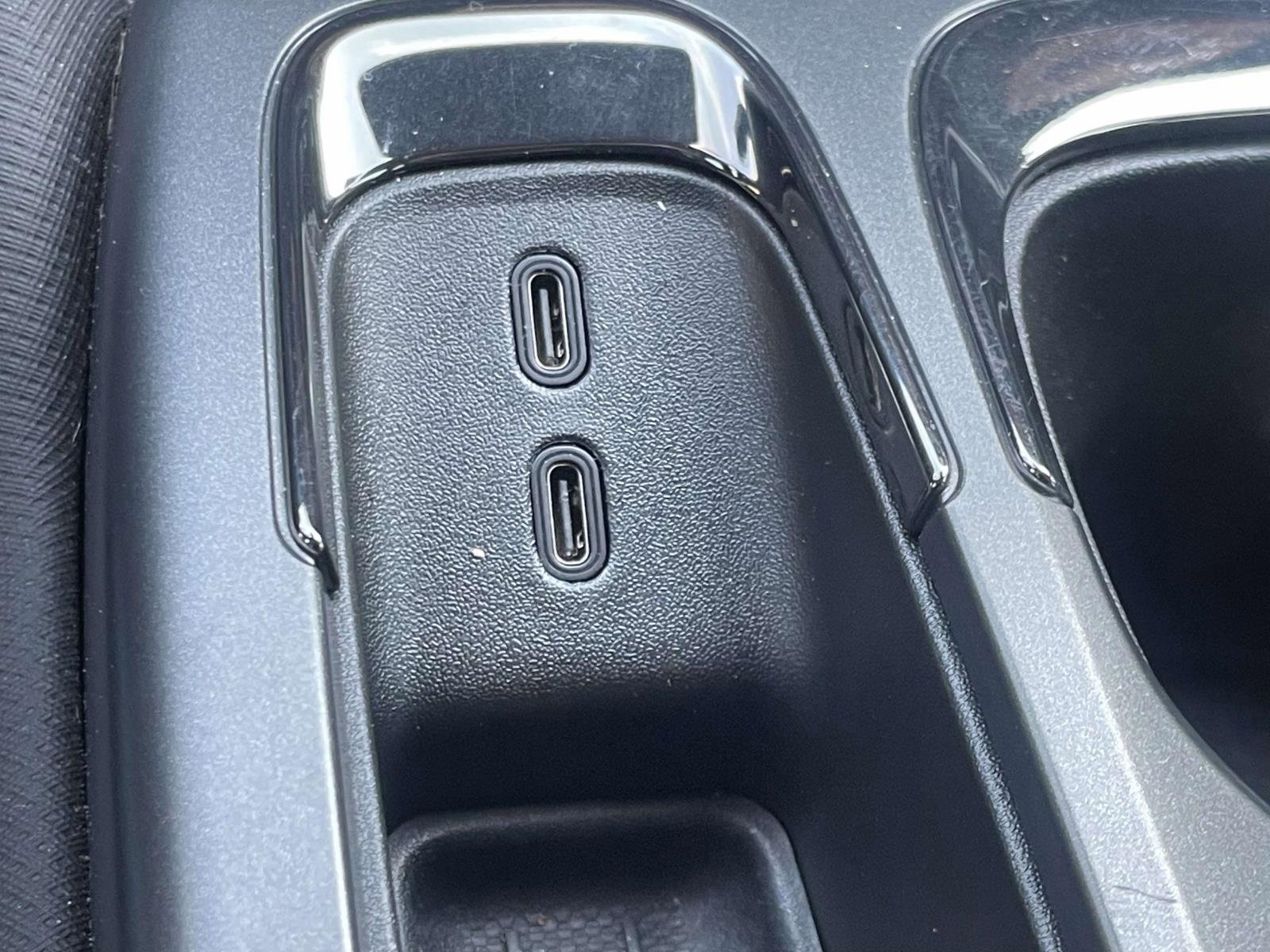 Used 2024 Chevrolet Equinox EV RS image 20