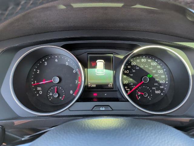 Used 2018 Volkswagen Tiguan SE w/ Panoramic Sunroof Package image 32