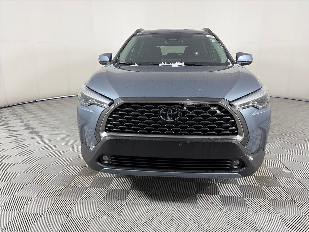 Used 2023 Toyota Corolla Cross XLE w/ Convenience Package AWD/4WD image 7