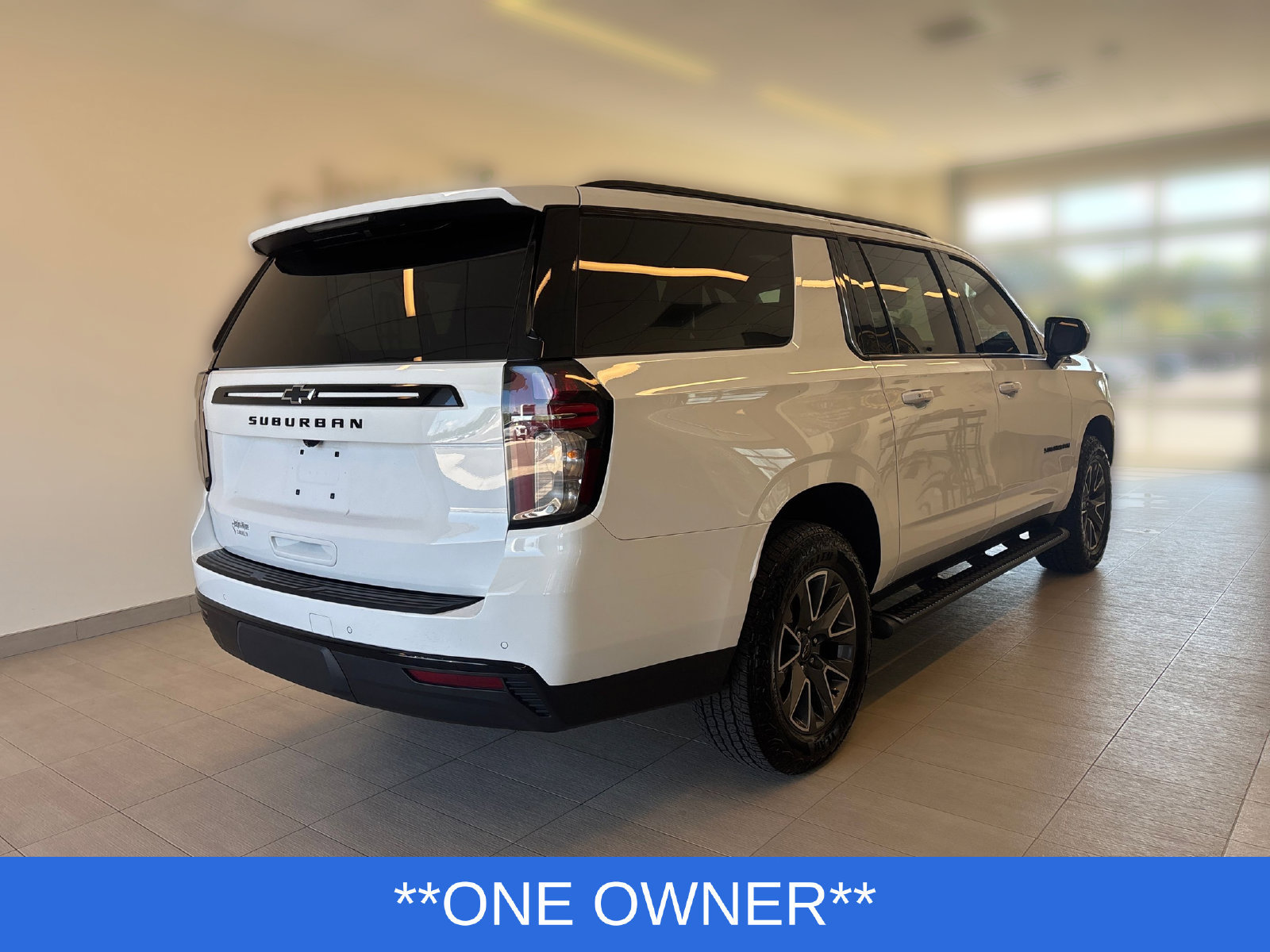 Used 2024 Chevrolet Suburban Z71 AWD/4WD image 3
