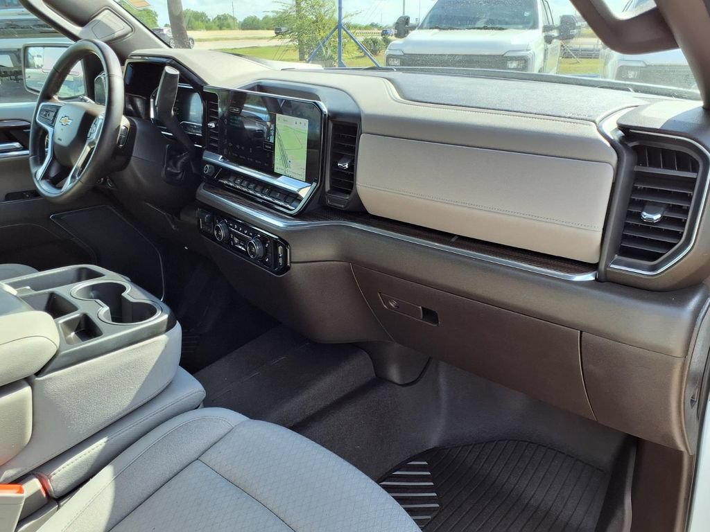 Used 2024 Chevrolet Silverado 1500 LT w/ Z71 Off-Road Package AWD/4WD image 29