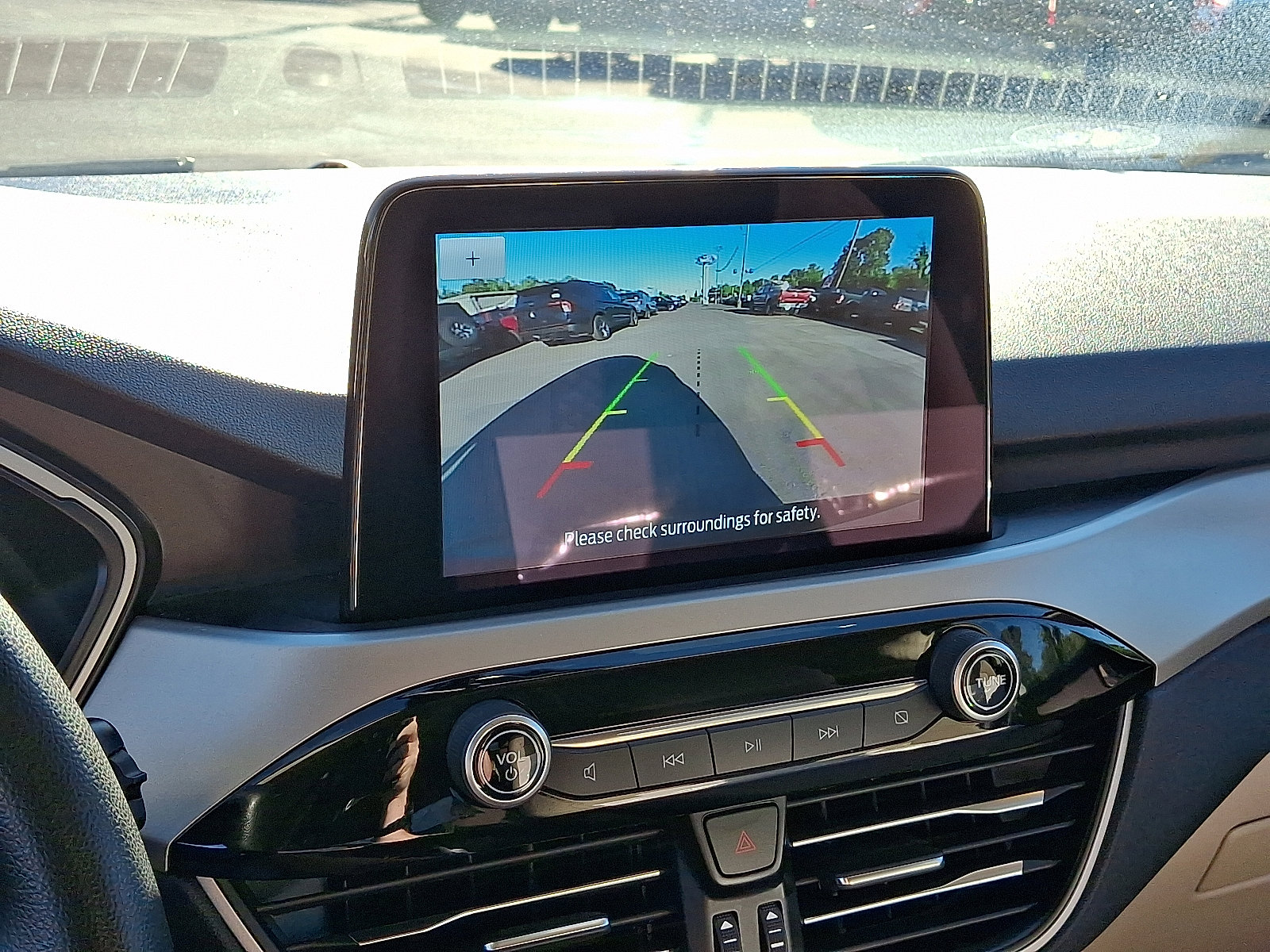 Certified 2020 Ford Escape SE image 24