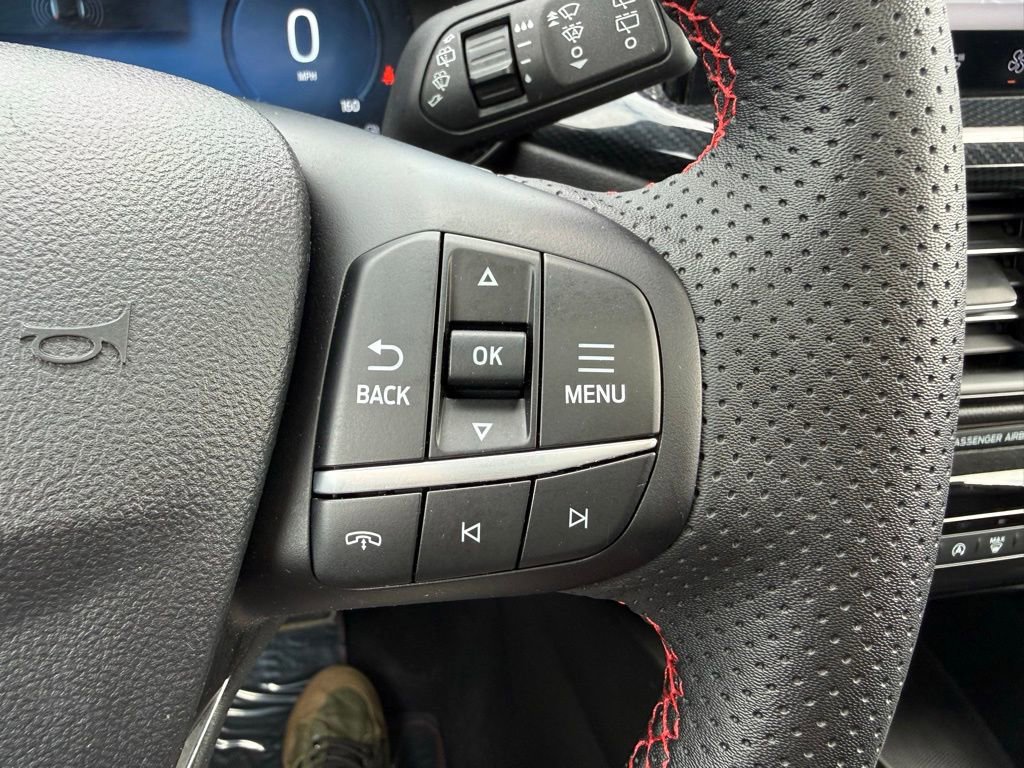 Certified 2023 Ford Escape ST-Line Elite w/ Premium Technology Package image 18