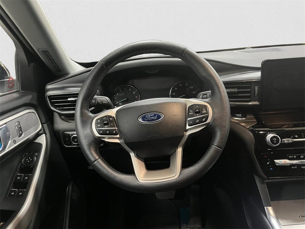 Certified 2024 Ford Explorer Limited image 22