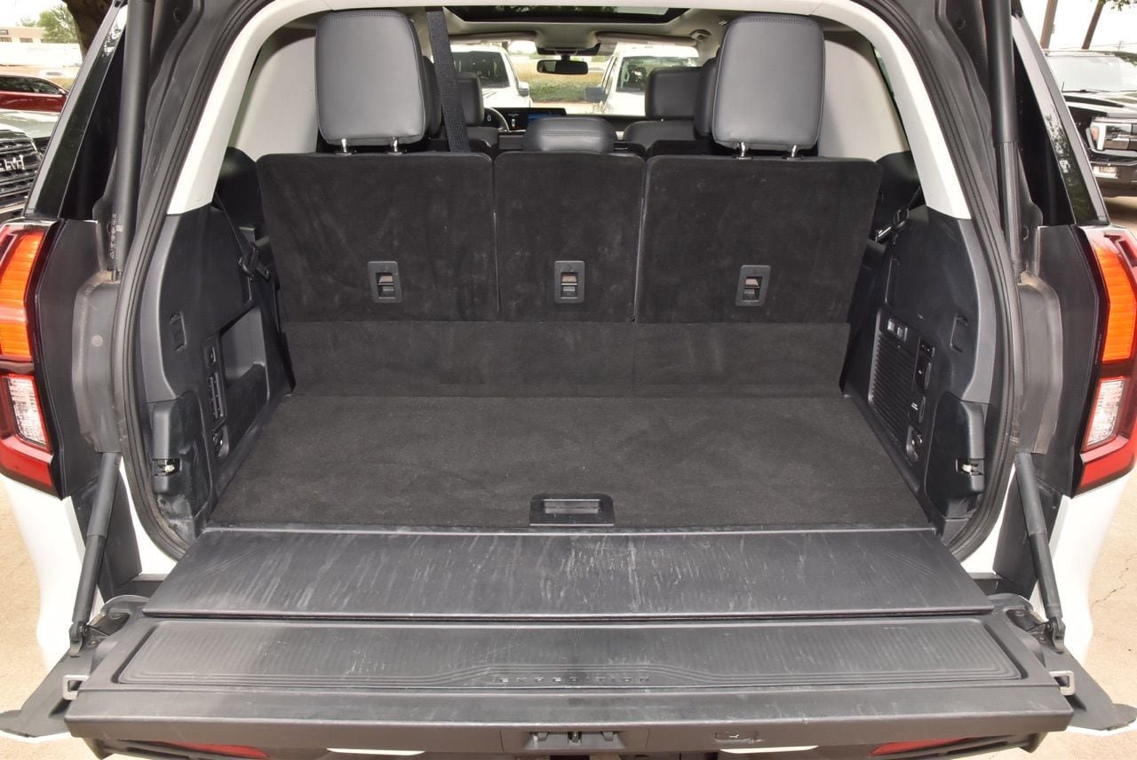 Certified 2025 Ford Expedition Active AWD/4WD image 40