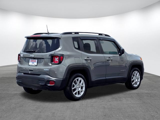 Used 2021 Jeep Renegade Latitude FWD image 4