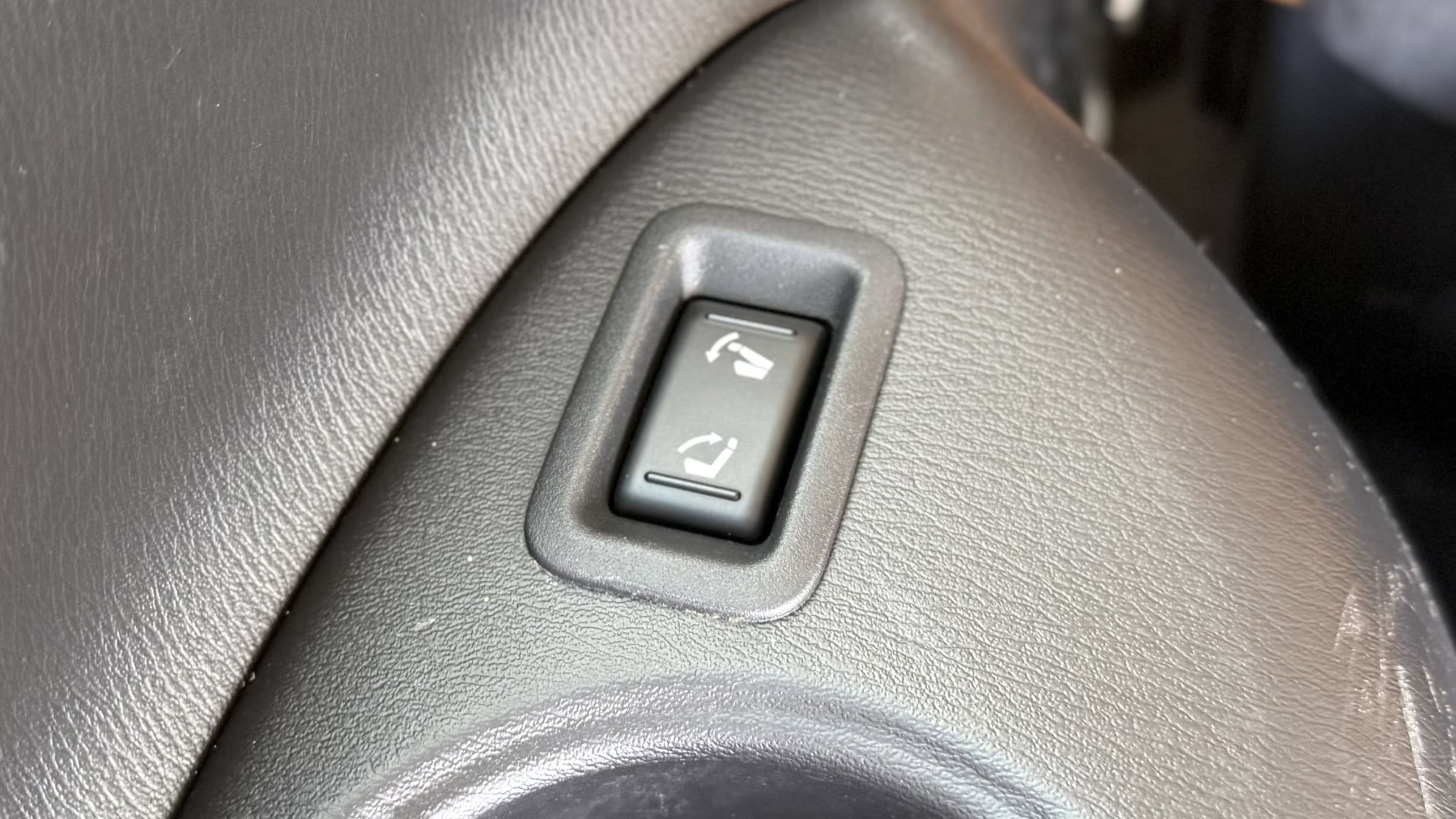Used 2017 Nissan Armada Platinum AWD/4WD image 27