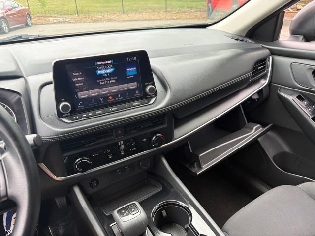 Used 2024 Nissan Rogue S FWD image 39