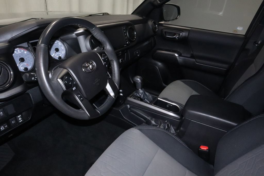 Used 2021 Toyota Tacoma TRD Off-Road image 22