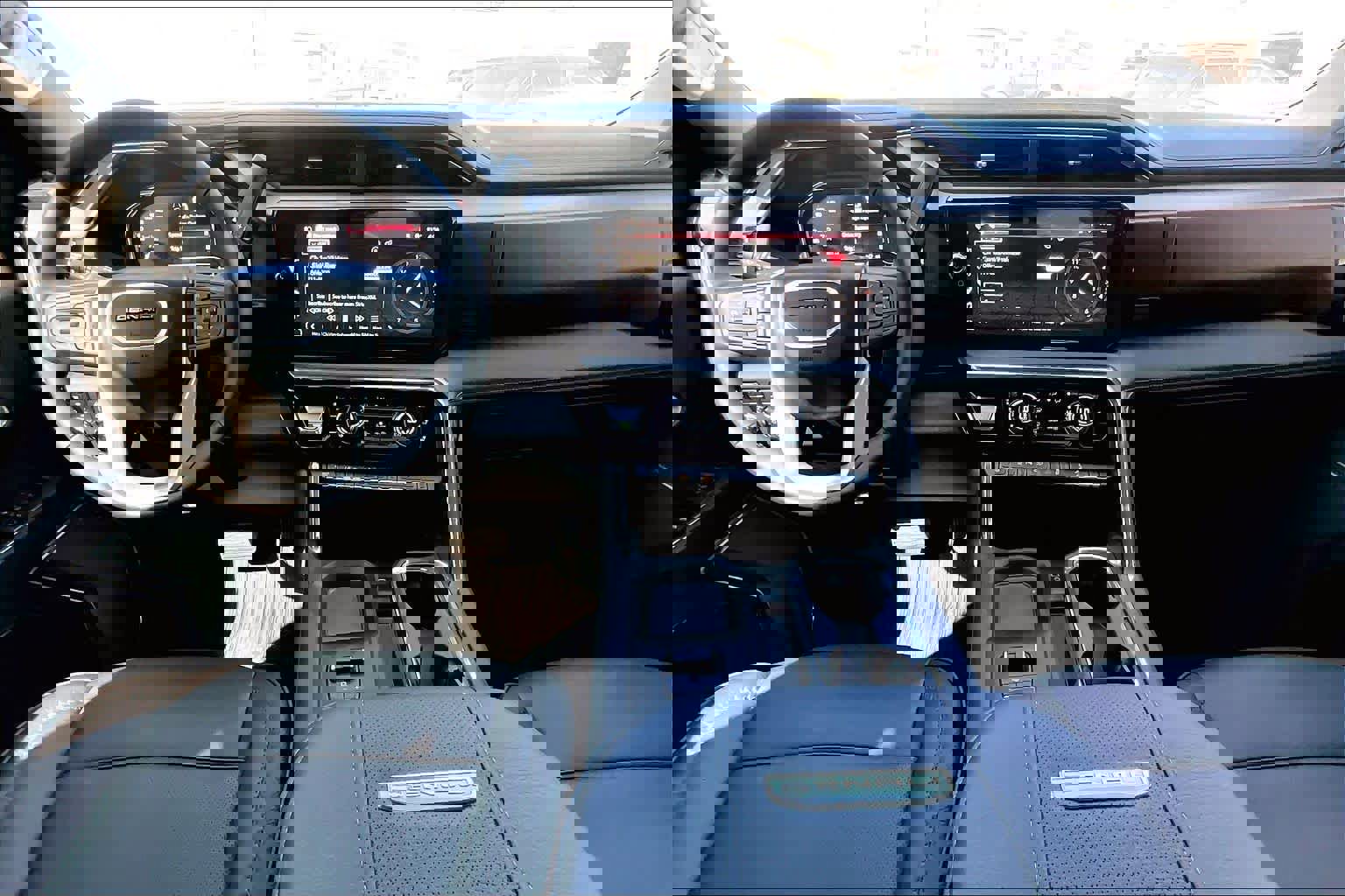 Used 2025 GMC Sierra 2500 Denali w/ Denali Reserve Package image 18