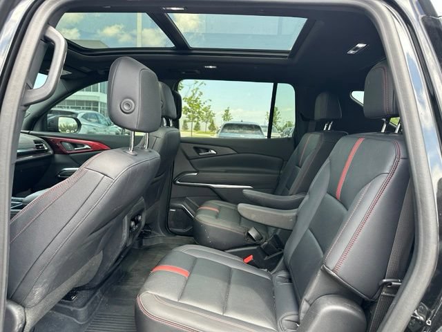 Used 2024 Chevrolet Traverse RS w/ LPO, Floor Liner Package AWD/4WD image 17