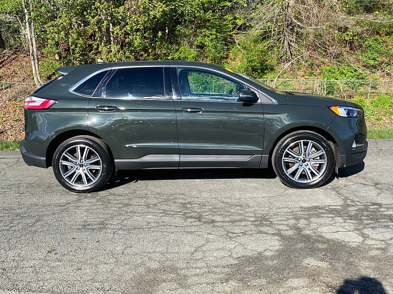 Certified 2023 Ford Edge Titanium AWD/4WD image 5