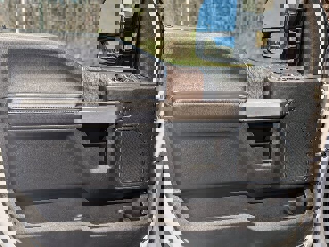 Certified 2019 Ford F350 Lariat w/ Lariat Ultimate Package image 13