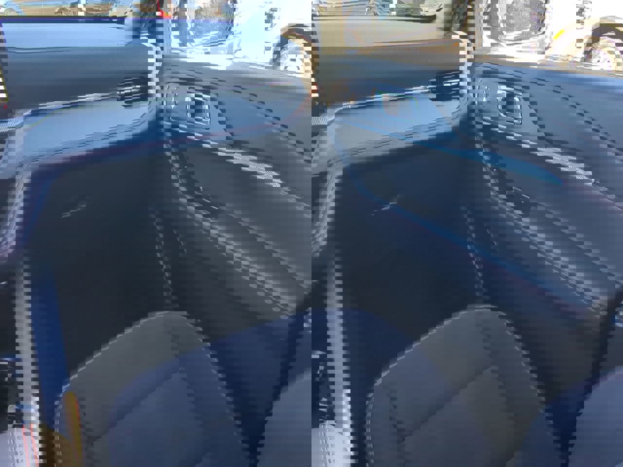 Certified 2025 Ford Explorer ST image 15