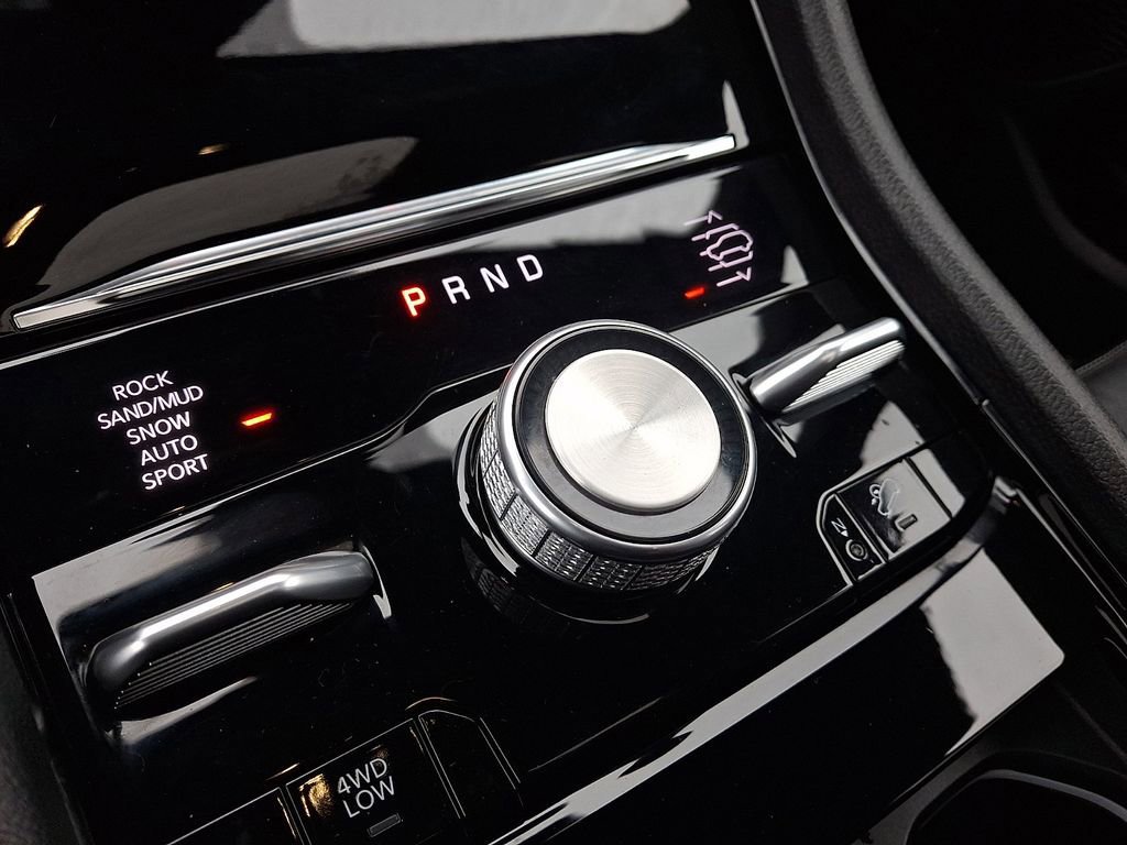 Used 2024 Jeep Grand Cherokee Overland w/ Trailer Tow Package image 15