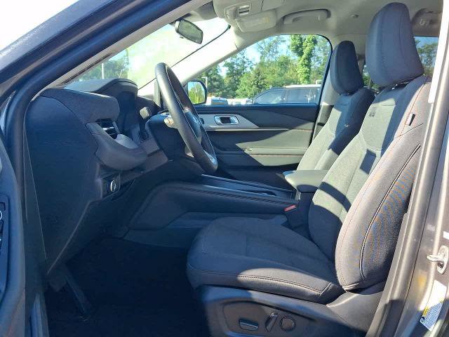 Certified 2025 Ford Explorer Active AWD/4WD image 13