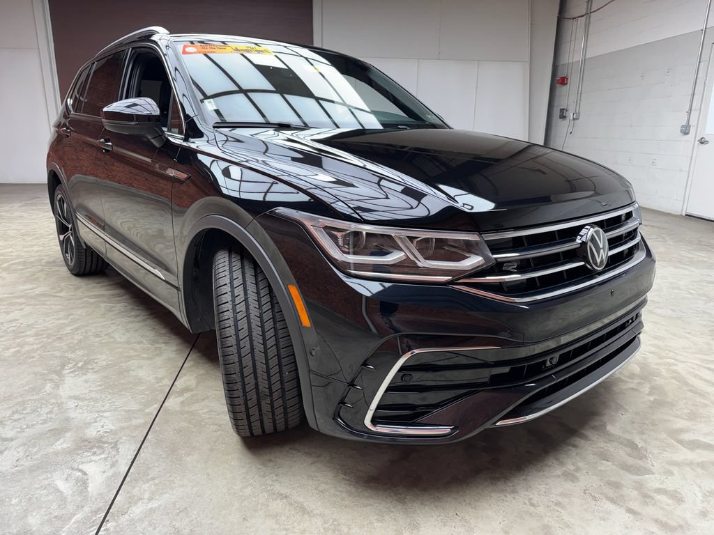 Used 2024 Volkswagen Tiguan SEL R-Line AWD/4WD image 6