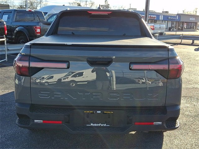 Used 2023 Hyundai Santa Cruz SEL Premium image 3