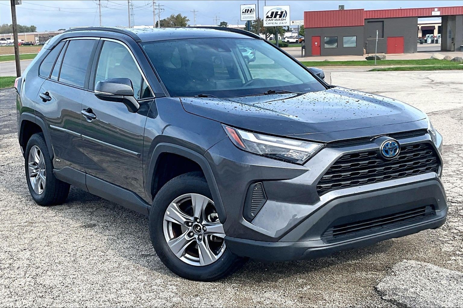 Used 2024 Toyota RAV4 LE AWD/4WD image 36