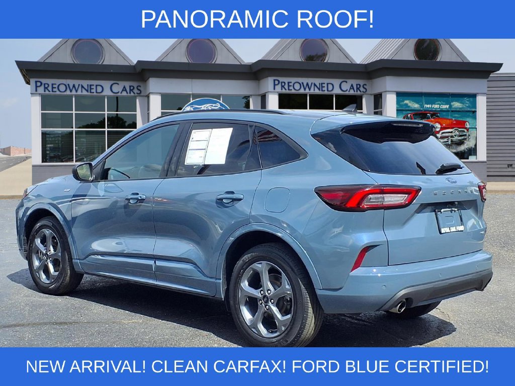 Certified 2023 Ford Escape ST-Line w/ Tech Pack #1 AWD/4WD image 2
