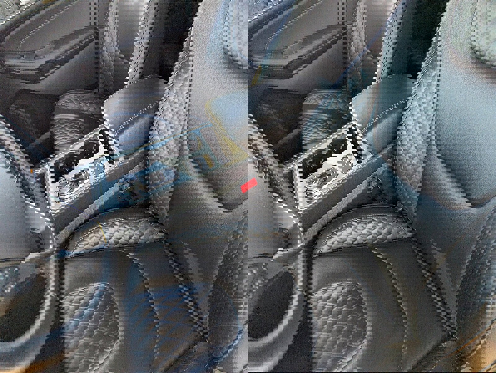 Certified 2024 Ford Edge Titanium image 18