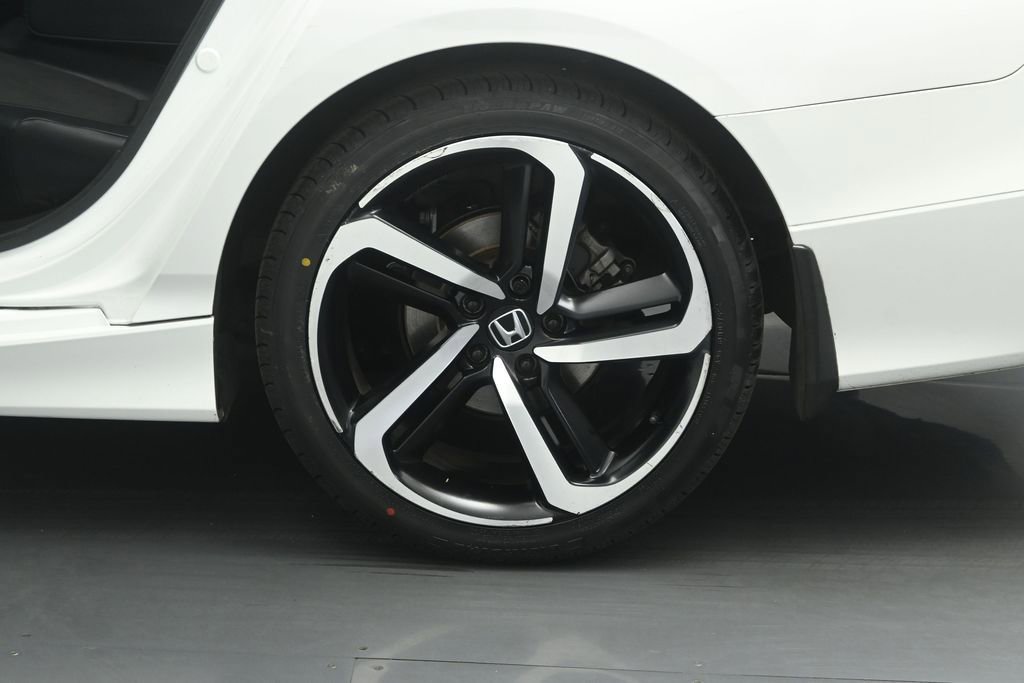 Used 2018 Honda Accord Sport image 19