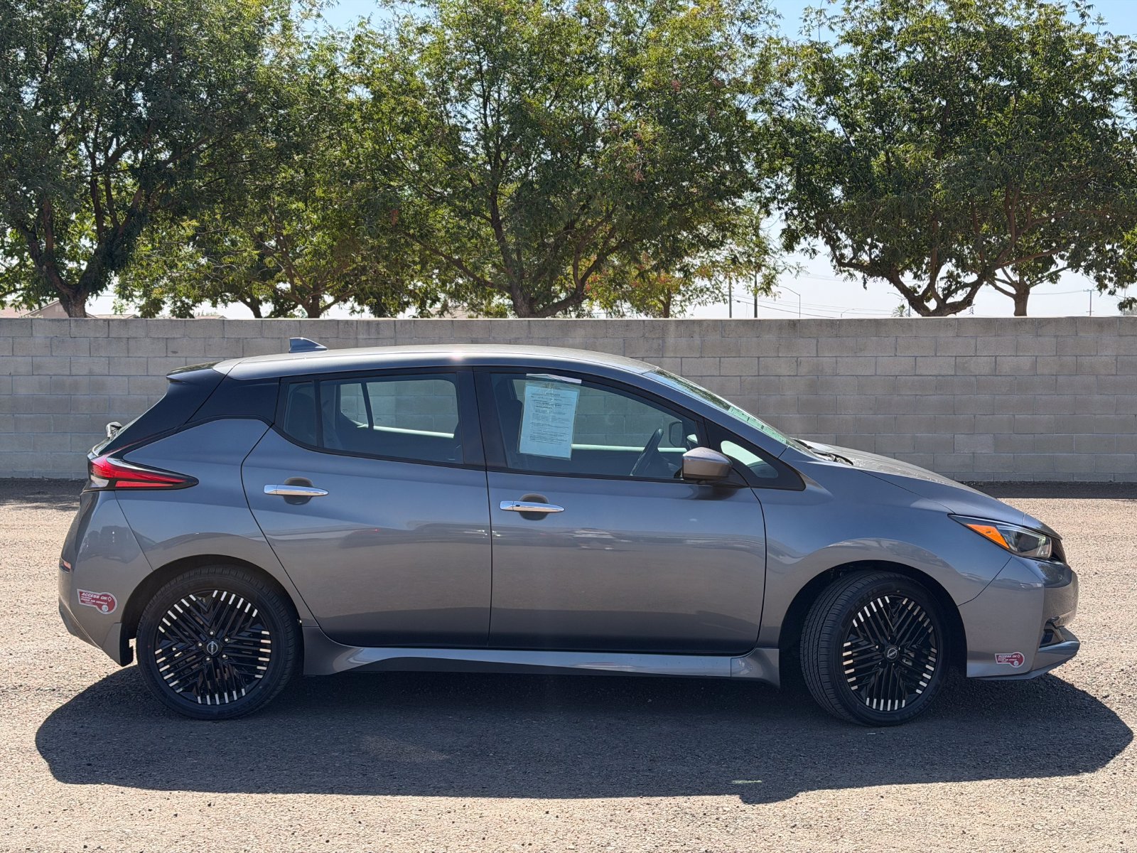 Used 2023 Nissan Leaf SV Plus FWD image 2