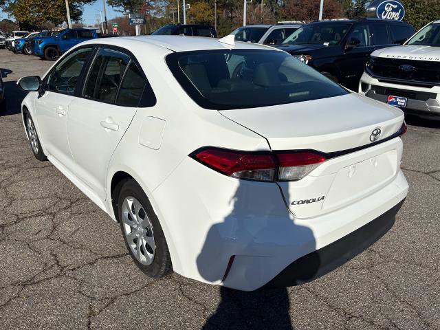 Used 2023 Toyota Corolla LE image 3