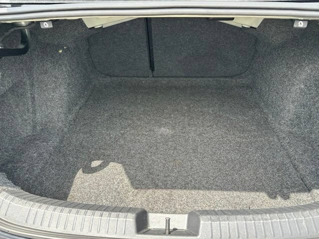 Used 2024 Volkswagen Jetta SE FWD image 11