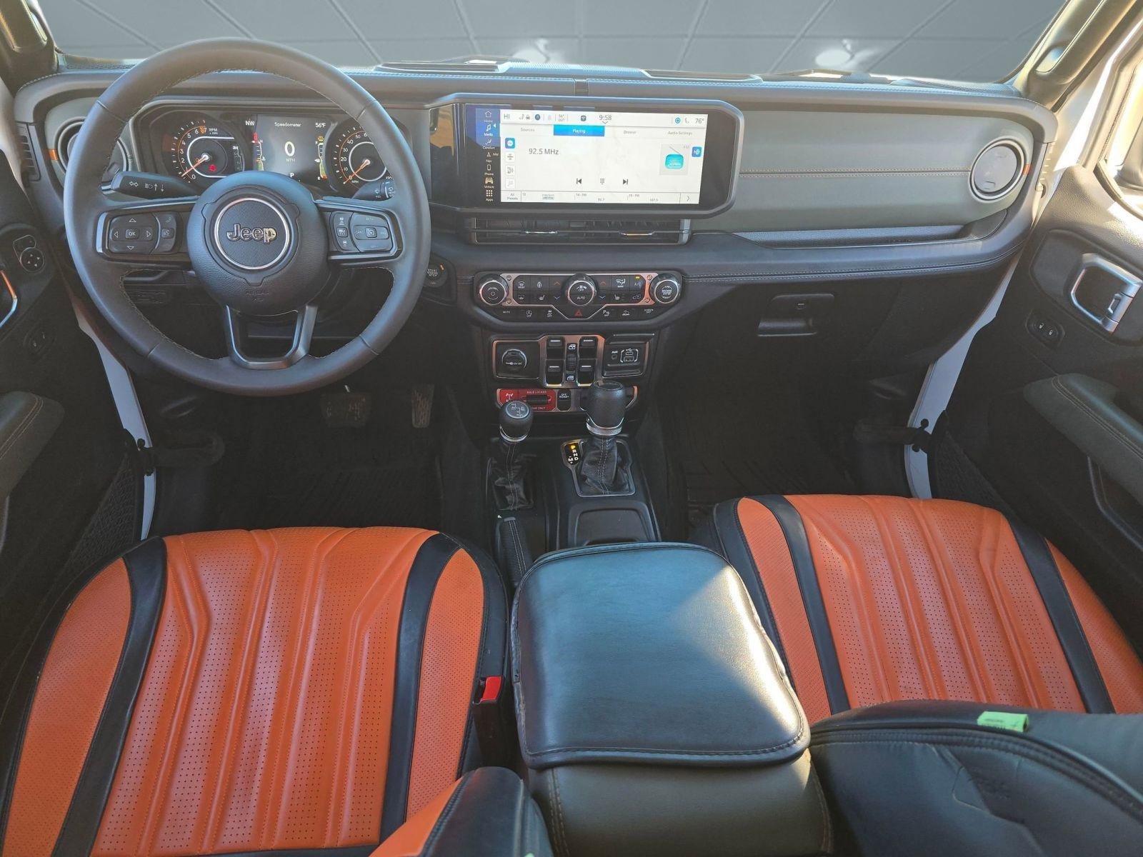 Used 2025 Jeep Gladiator Mojave image 13