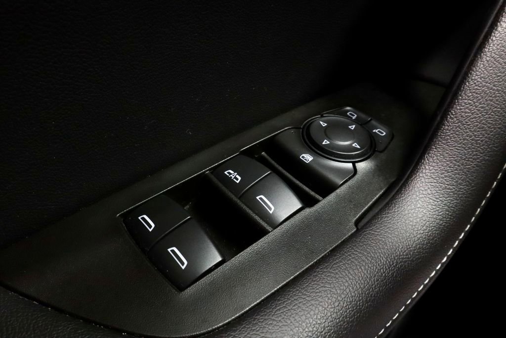 Used 2025 Chevrolet Blazer LT AWD/4WD image 26