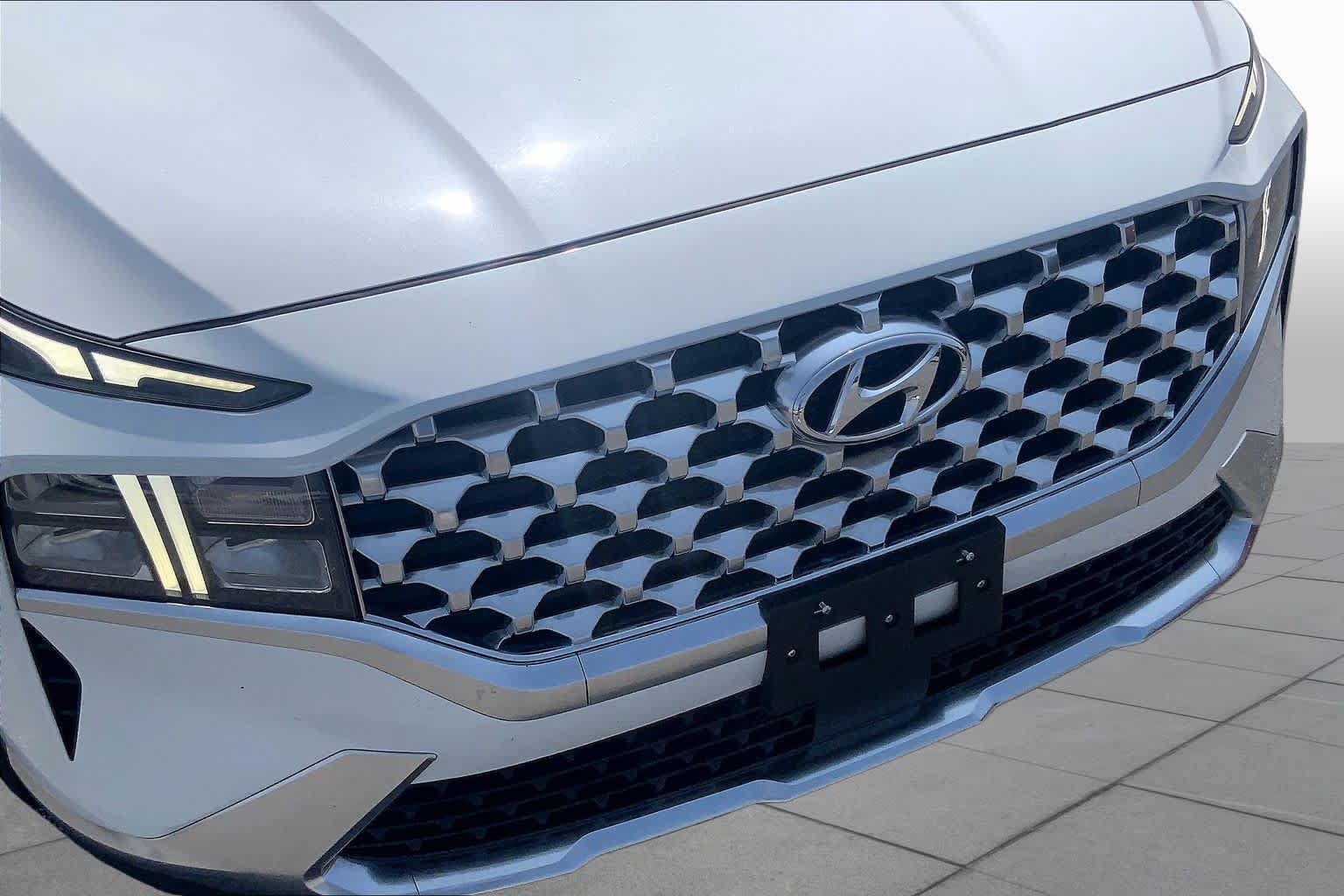 Used 2022 Hyundai Santa Fe SEL w/ Convenience + Premium Package FWD image 29