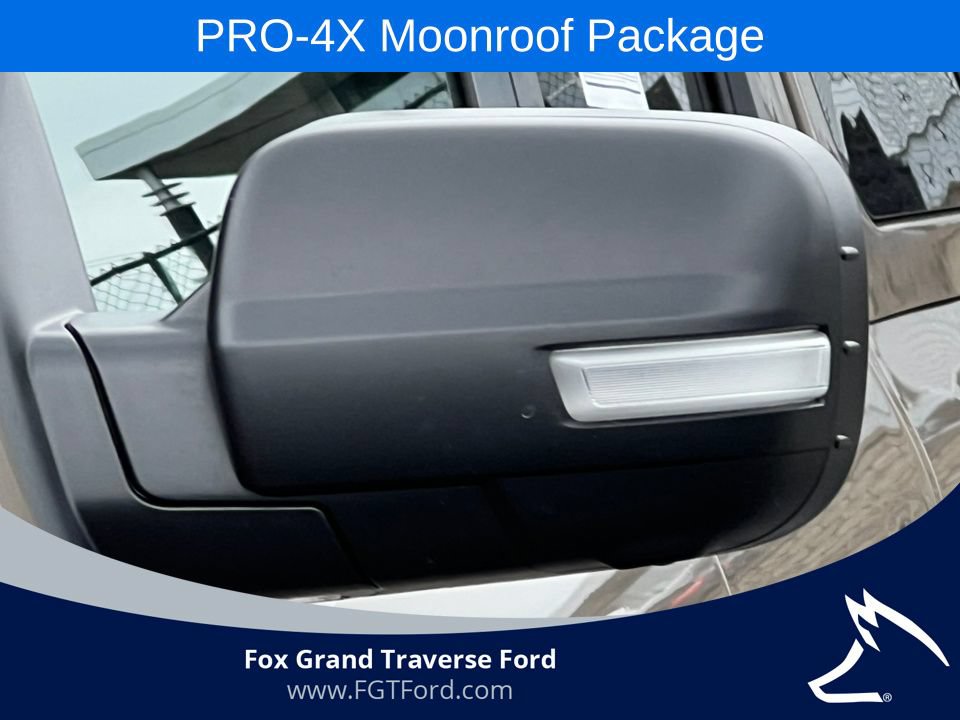 Used 2022 Nissan Titan PRO-4X w/ Pro-4x Convenience Package AWD/4WD image 40