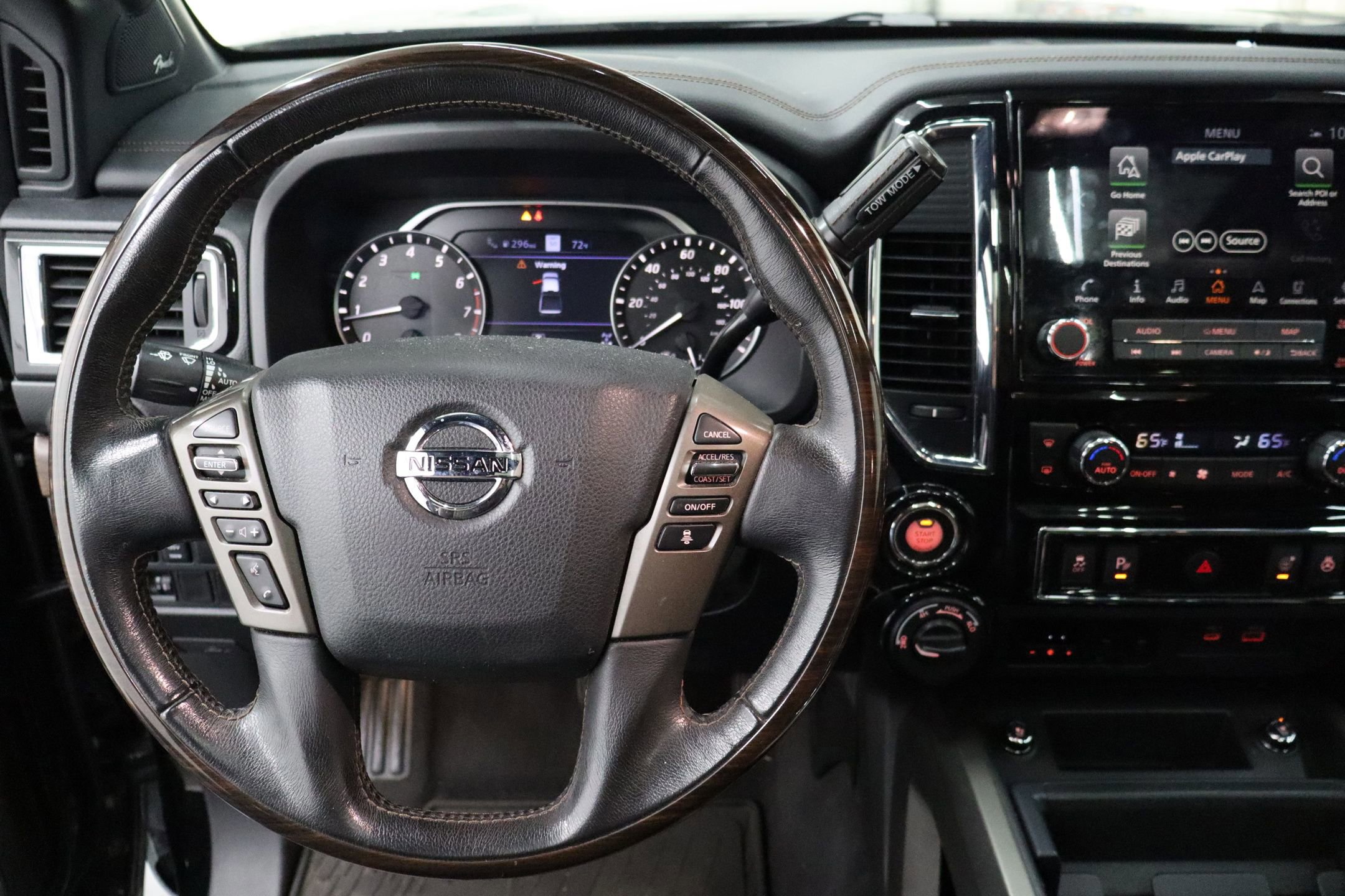 Used 2021 Nissan Titan Platinum Reserve w/ Moonroof Package image 23