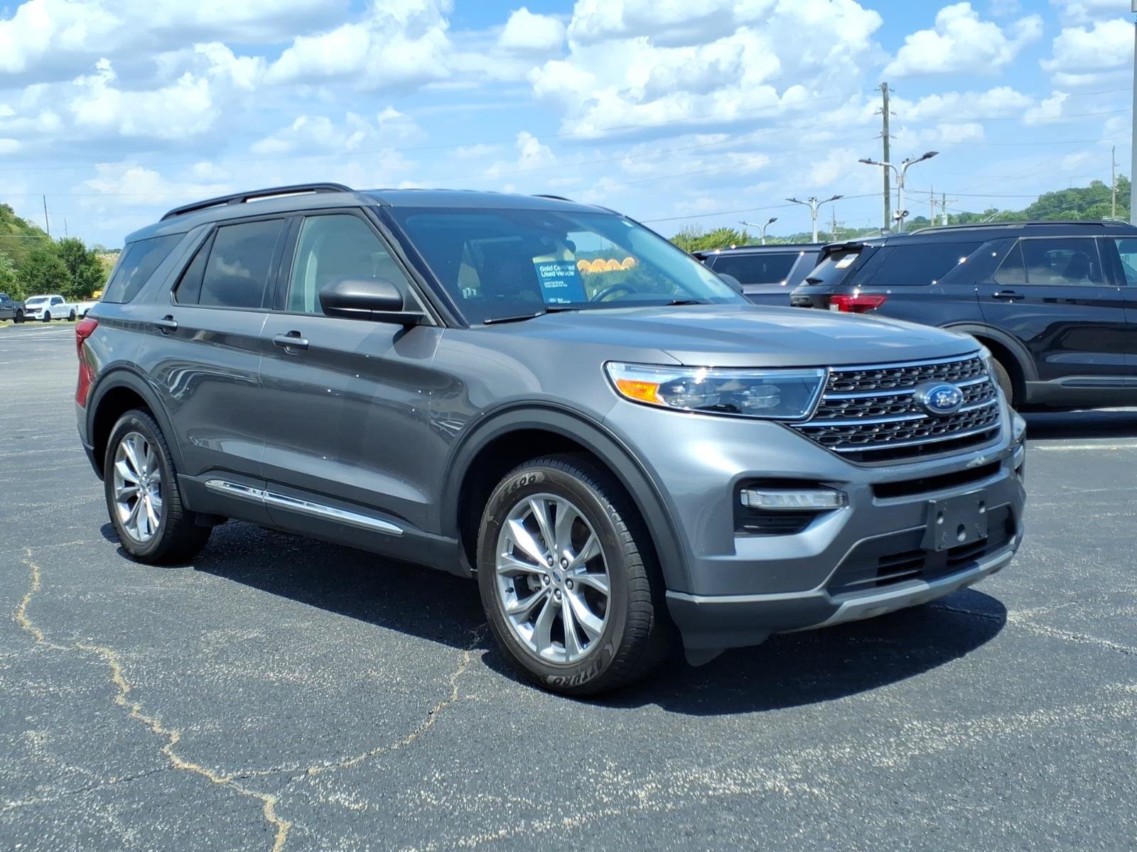 Certified 2024 Ford Explorer XLT w/ Equipment Group 202A AWD/4WD image 2