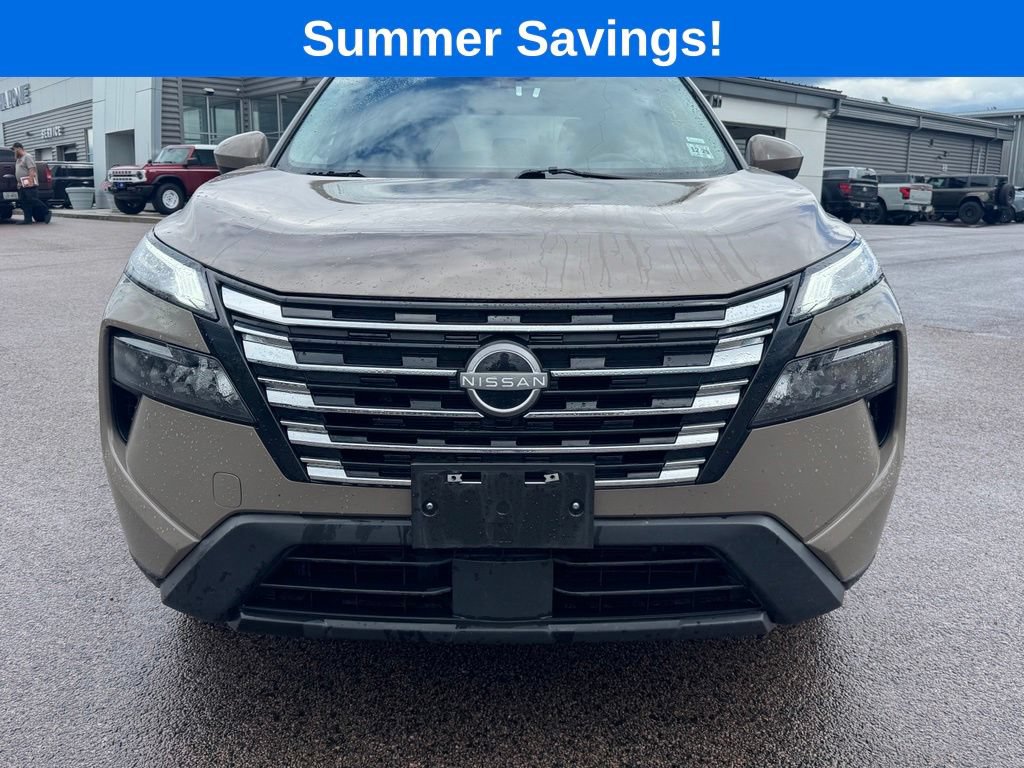 Used 2025 Nissan Rogue SV AWD/4WD image 10
