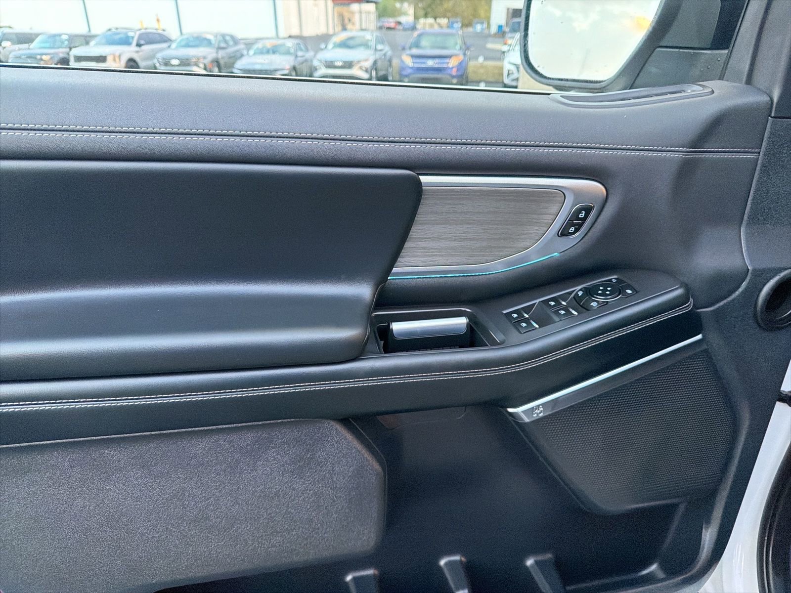 Certified 2025 Ford Expedition Platinum image 14