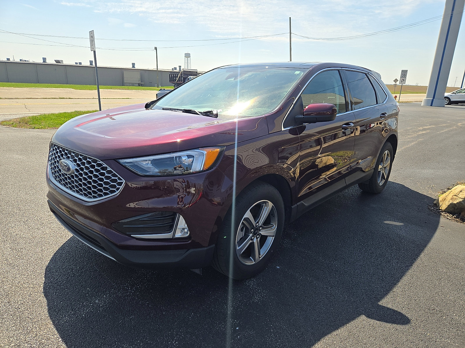 Certified 2024 Ford Edge SEL w/ Convenience Package AWD/4WD image 8