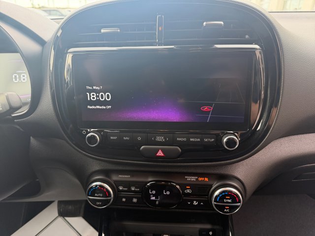 Used 2023 Kia Soul S FWD image 20