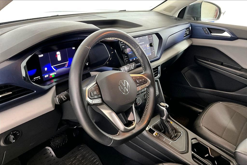 Used 2022 Volkswagen Taos SE FWD image 10