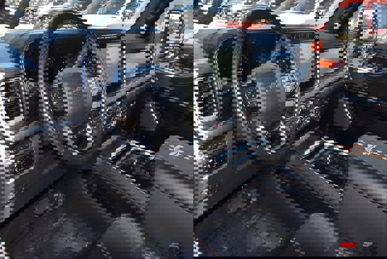 Certified 2024 Ford F250 Platinum w/ FX4 Off-Road Package image 37