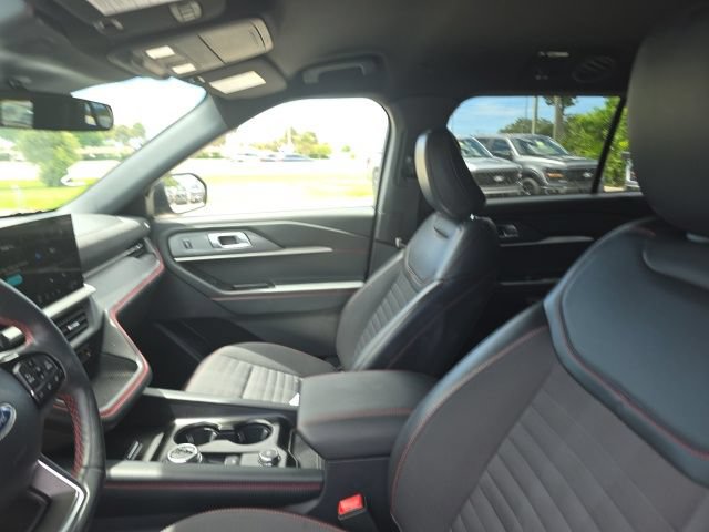 Certified 2025 Ford Explorer ST-Line w/ ST-Line Street Pack AWD/4WD image 10