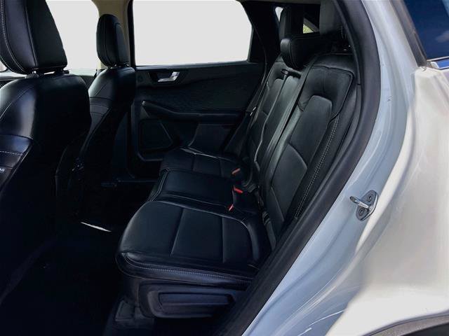 Certified 2020 Ford Escape Titanium AWD/4WD image 28