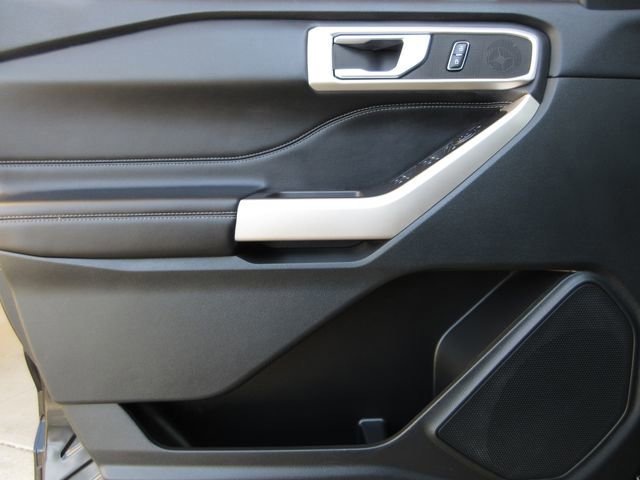 Certified 2023 Ford Explorer XLT RWD image 10