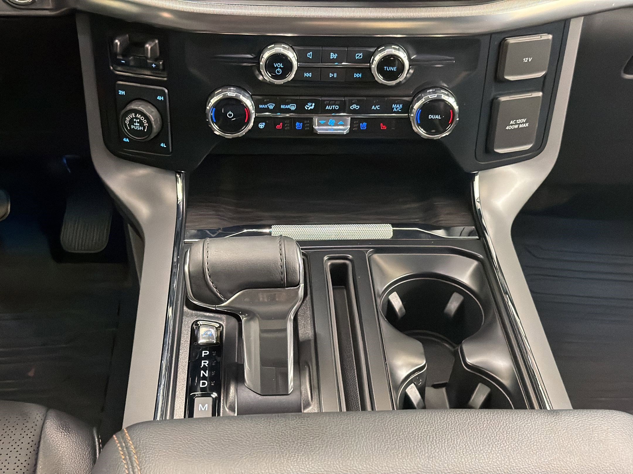 Certified 2024 Ford F150 Lariat w/ FX4 Off-Road Package AWD/4WD image 17