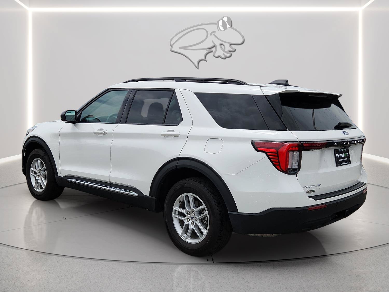 Certified 2025 Ford Explorer Active AWD/4WD image 3