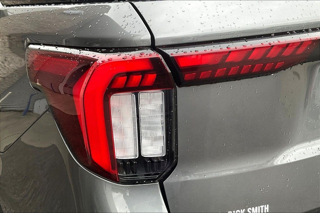 Certified 2025 Ford Explorer ST-Line AWD/4WD image 23