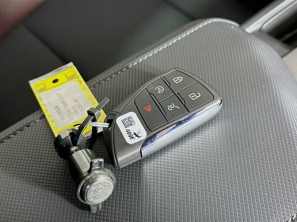 Used 2024 Chevrolet Equinox EV RS FWD image 22