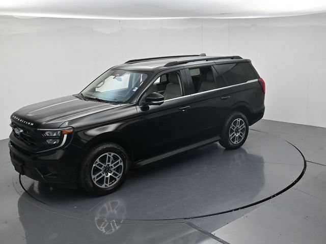 Certified 2025 Ford Expedition Active AWD/4WD image 46